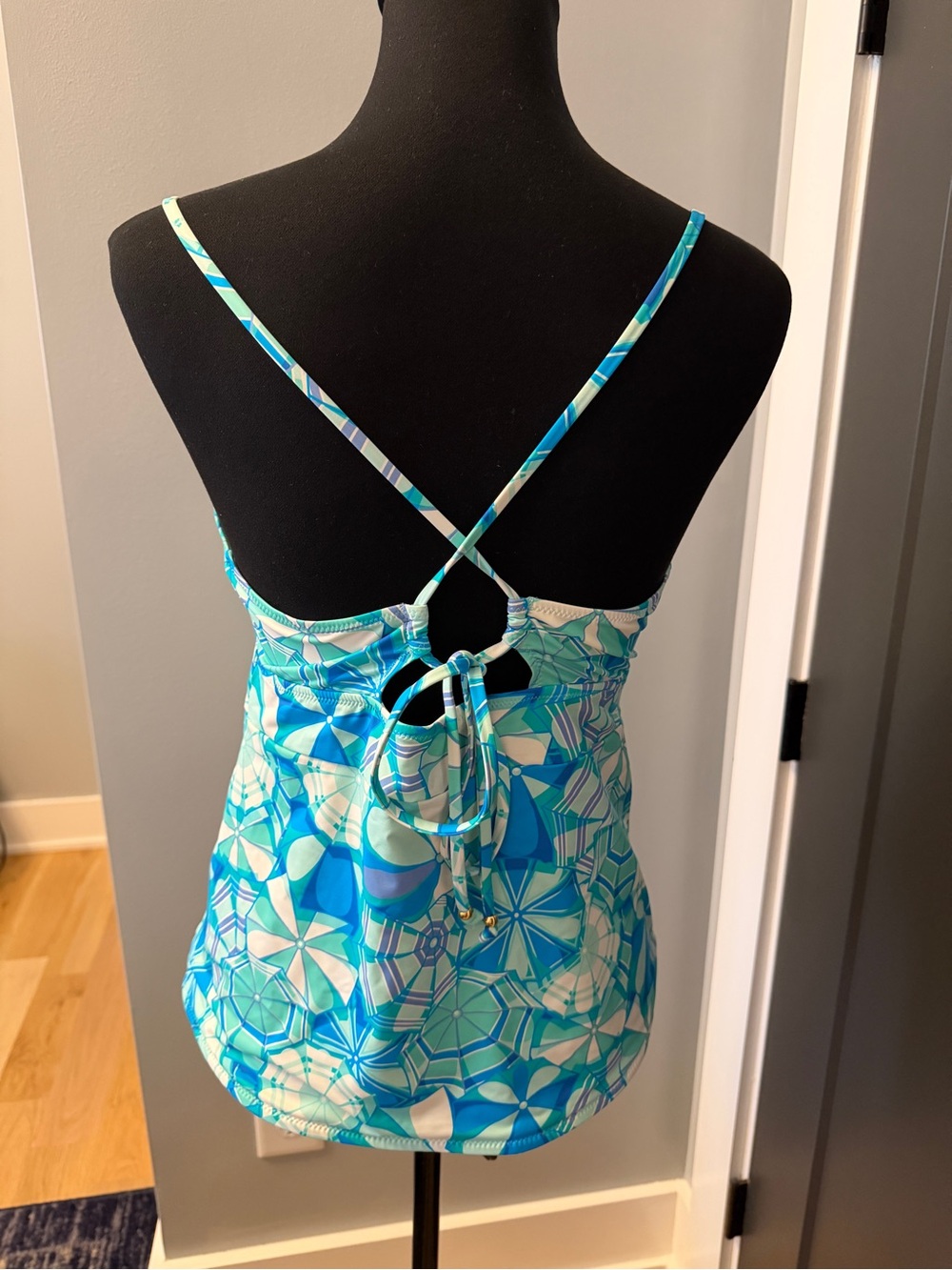 Vineyard Vines Blue & Aqua Geometric Tank One-Piece Swimsuit - Picture 2 of 5
